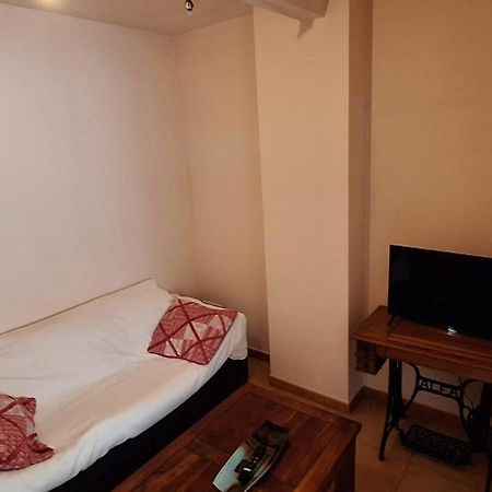 Apartamentos Casa May 2 - Centro Benidorm- Solo Mayores De 30 Anos Y Familias ภายนอก รูปภาพ